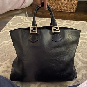 Fendi tote ****Authentic****